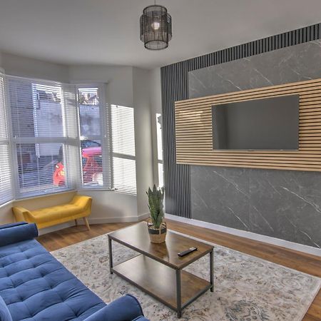 Stunning Brand New Home In St George Bristol Eksteriør billede